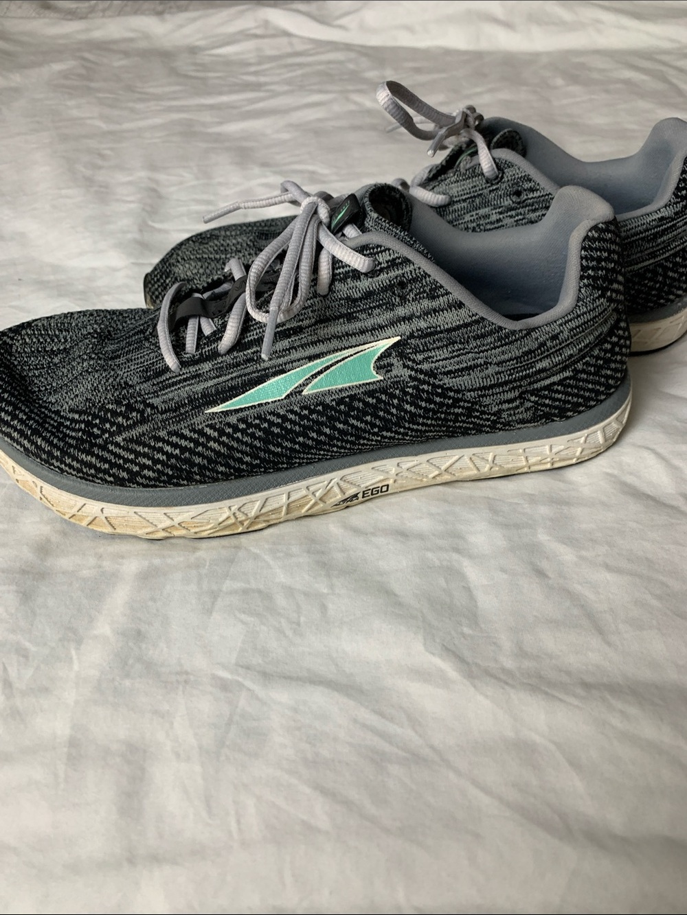Altra Women's Sz 10 Escalante 2 Sneakers Running Trail Cross Country Sneakers